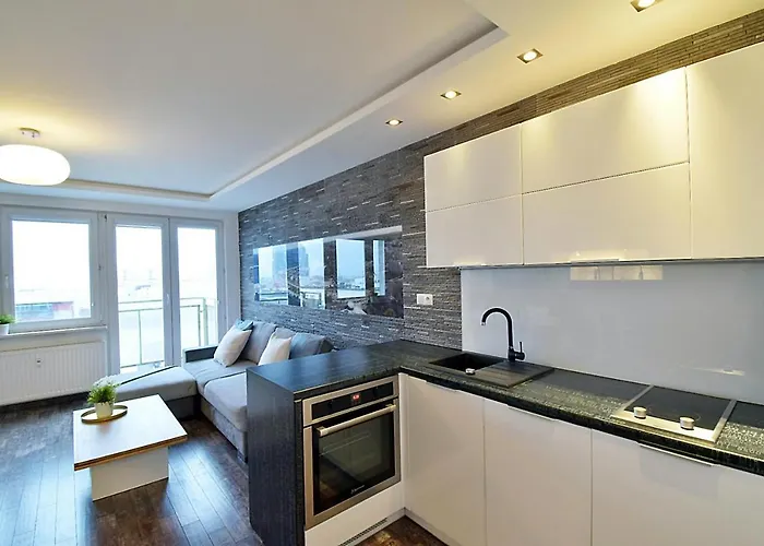 Avis - Władyslawa 32 *